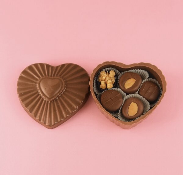 Caja de chocolate con forma de corazon